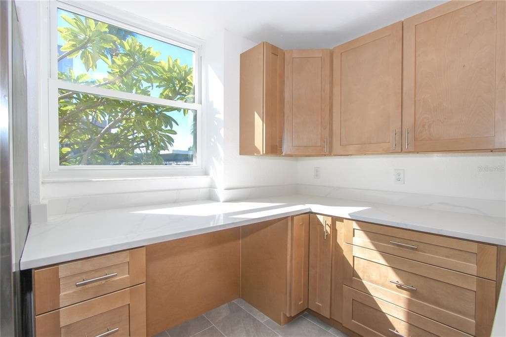7425 BAY ISLAND DRIVE S 108 photo 16
