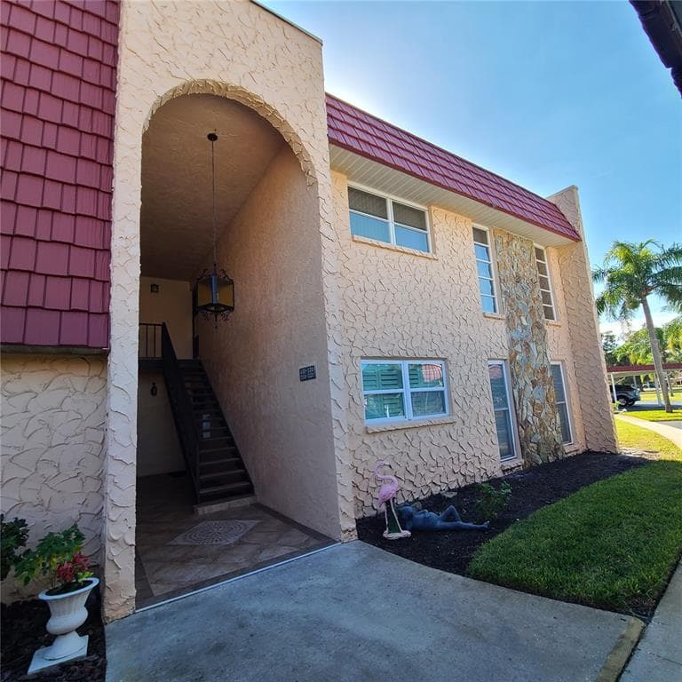 220 BUTTONWOOD CIRCLE 220 photo 1