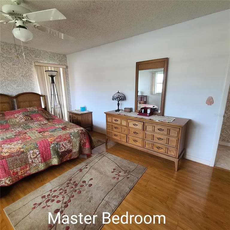 220 BUTTONWOOD CIRCLE 220 photo 24