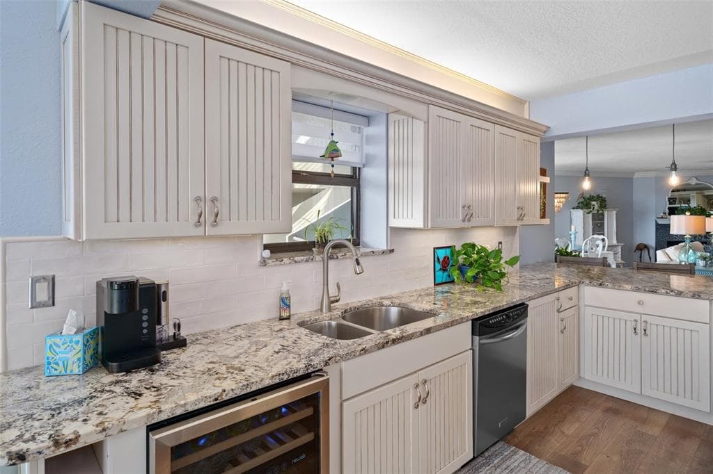1660 GULF BOULEVARD 706 photo 19