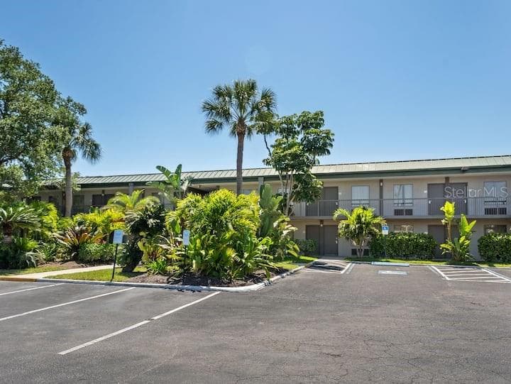 7150 N TAMIAMI TRAIL S-613 photo 1