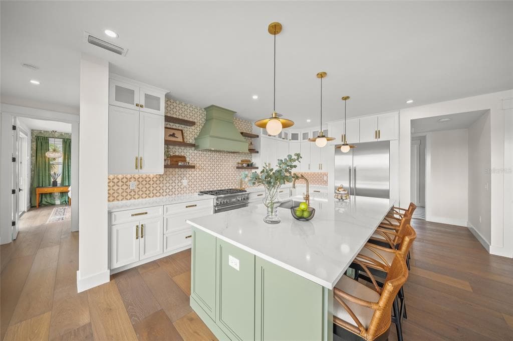 525 68TH STREET photo 10