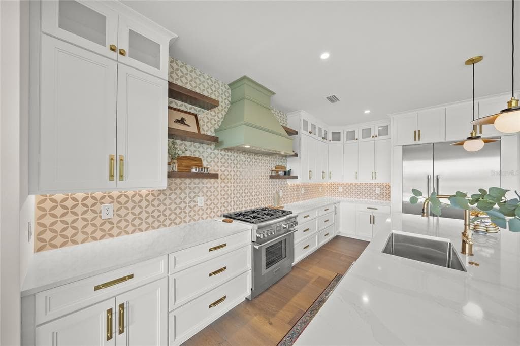 525 68TH STREET photo 11