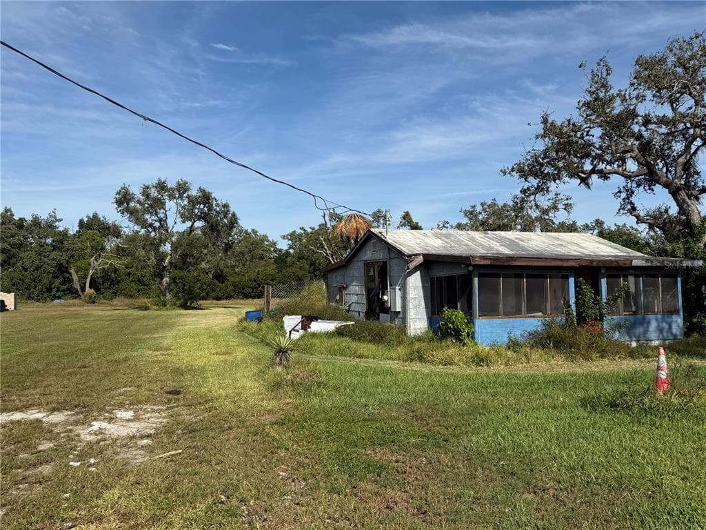 916 PINEY POINT ROAD photo 3
