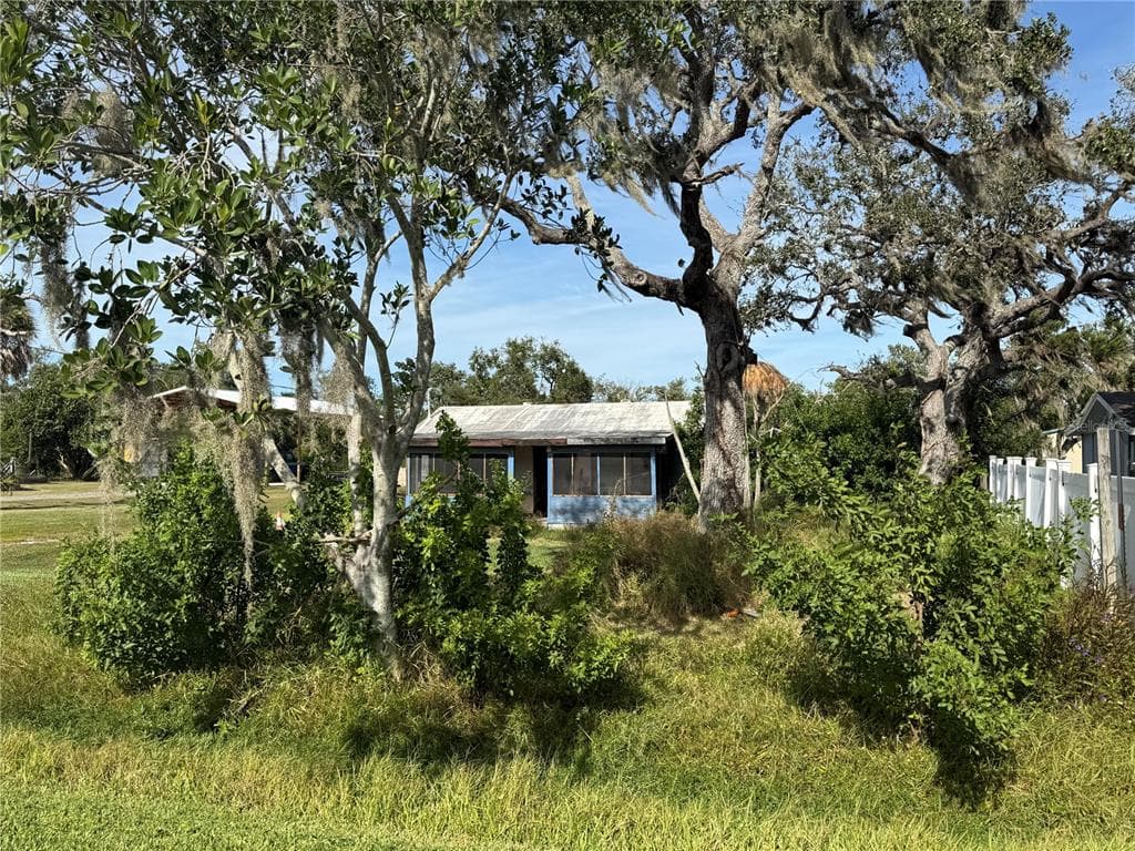 916 PINEY POINT ROAD photo 11
