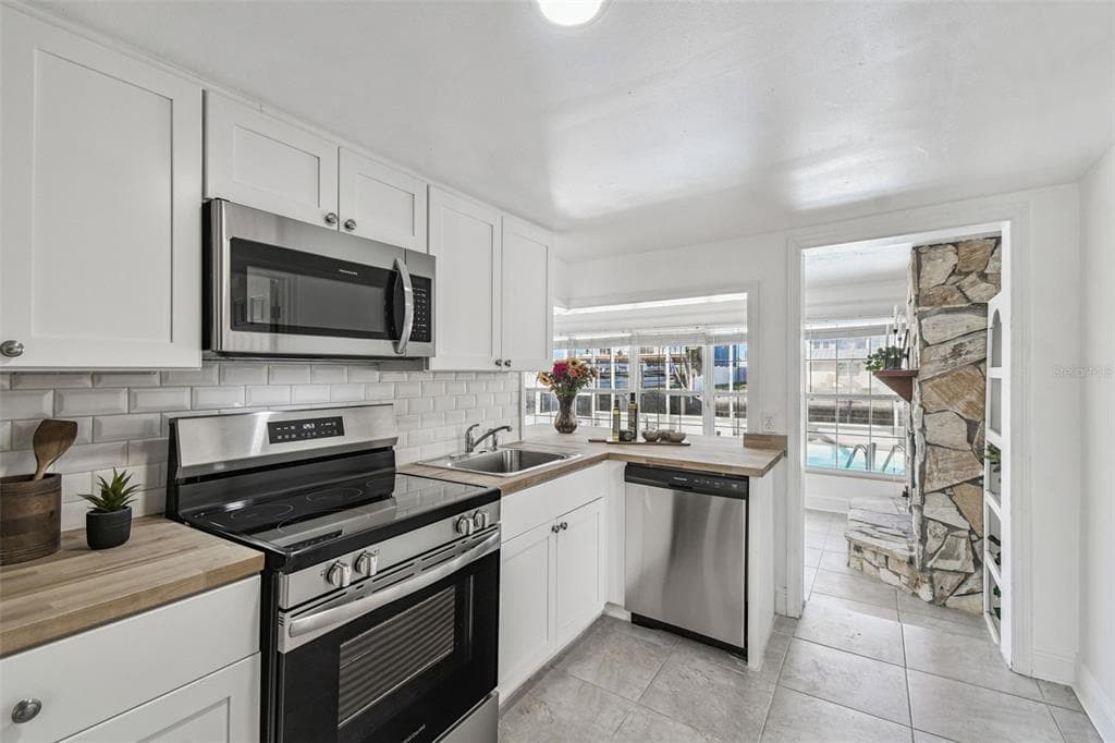13711 ALLYN DRIVE photo 12