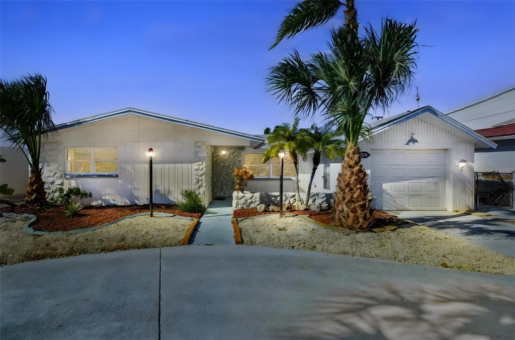 13711 ALLYN DRIVE photo 5