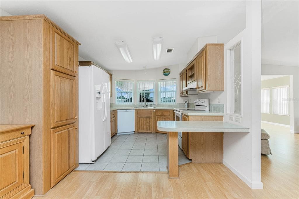 1891 ENGLEWOOD ROAD 81 photo 13