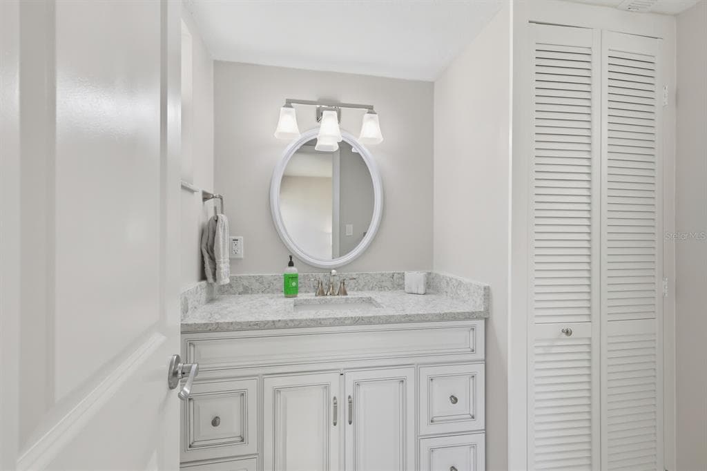 4380 EXETER DRIVE H202 photo 20