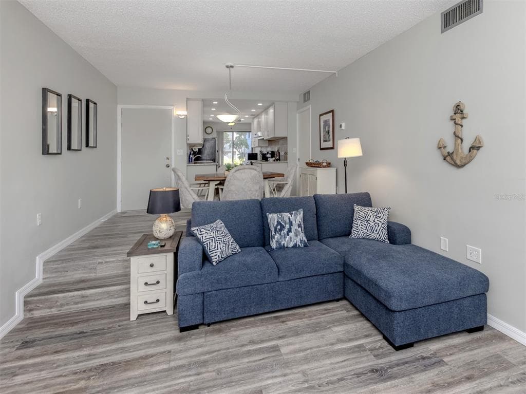 1555 TARPON CENTER DRIVE 140 photo 9