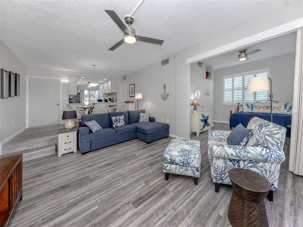 1555 TARPON CENTER DRIVE 140 photo 11