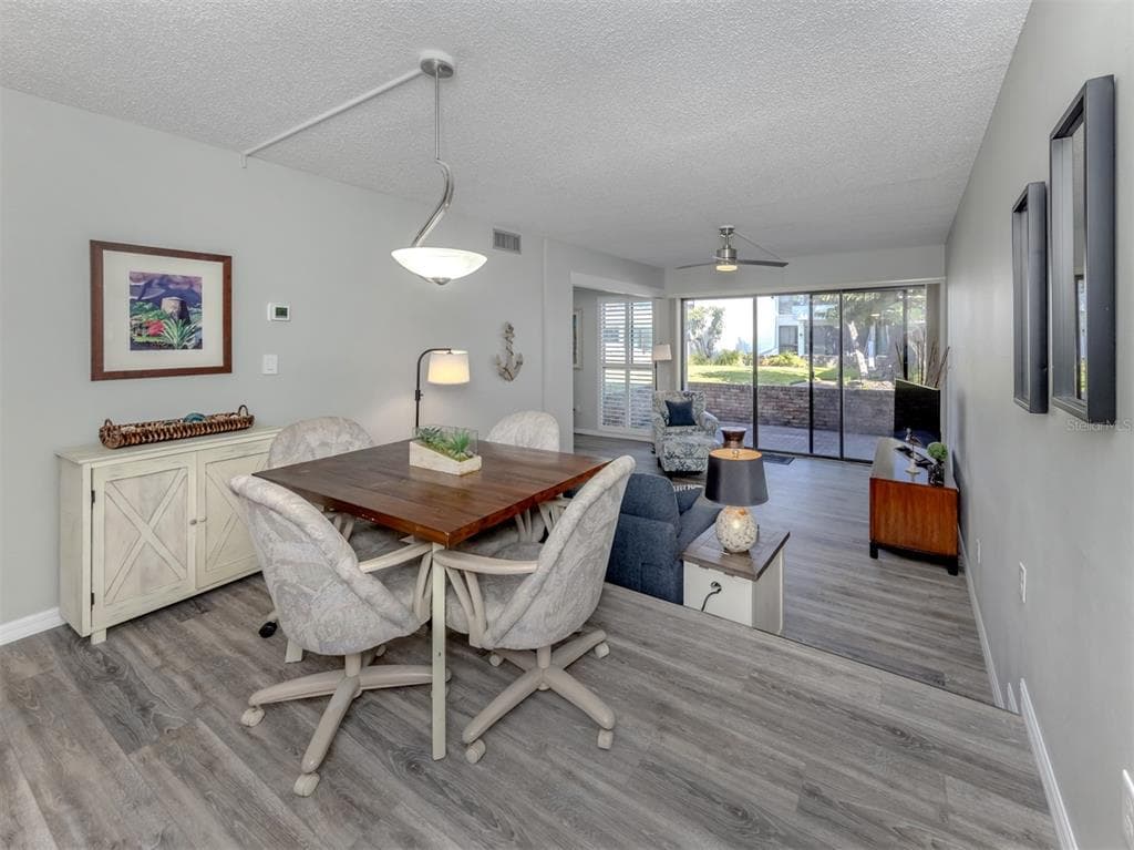 1555 TARPON CENTER DRIVE 140 photo 4