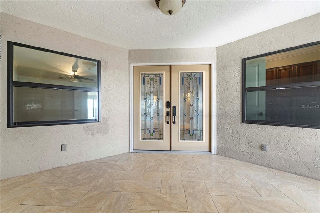 1600 W MARION AVENUE 234 photo 13