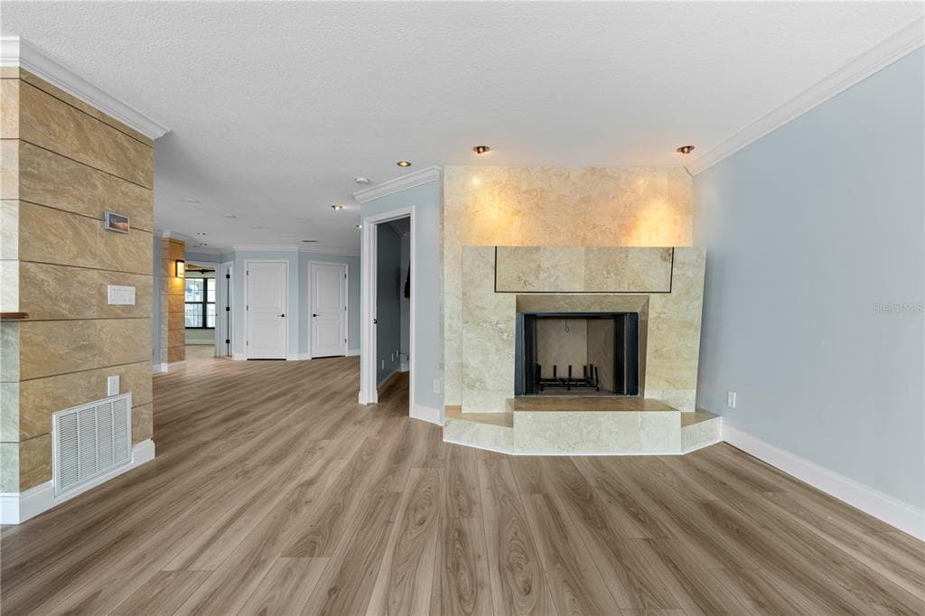 1600 W MARION AVENUE 234 photo 21