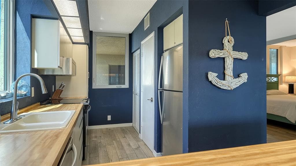 1115 GULF OF MEXICO DRIVE 401 photo 16