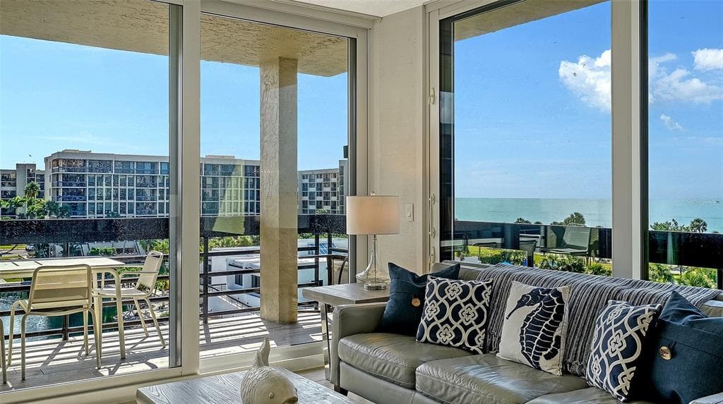 1115 GULF OF MEXICO DRIVE 401 photo 10