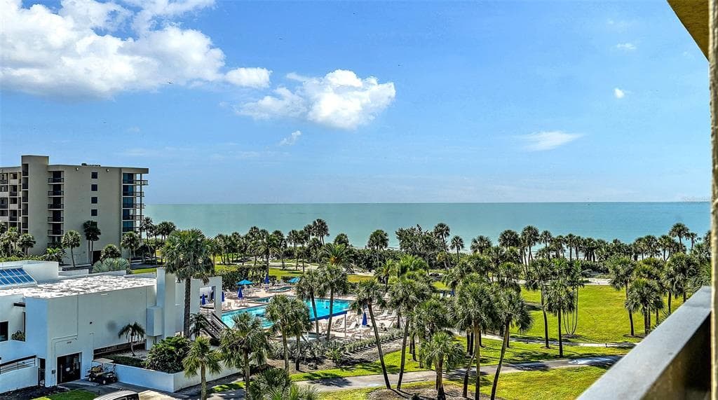 1115 GULF OF MEXICO DRIVE 401 photo 4