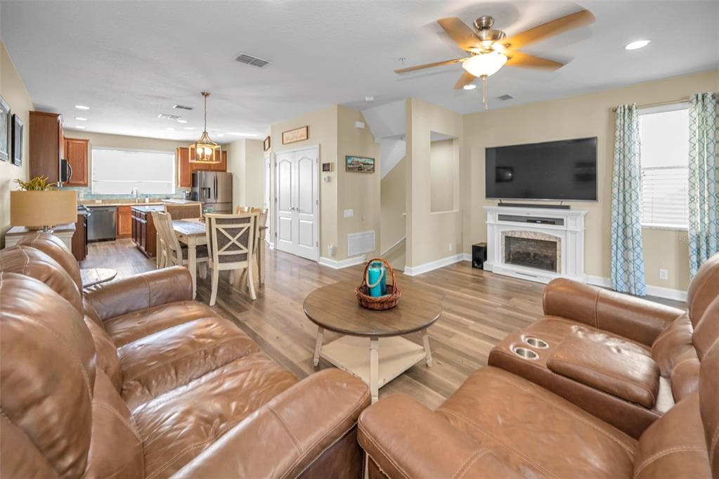 842 CALLISTA CAY LOOP photo 6