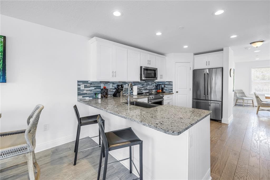 100 WINDRUSH BOULEVARD 1 photo 9