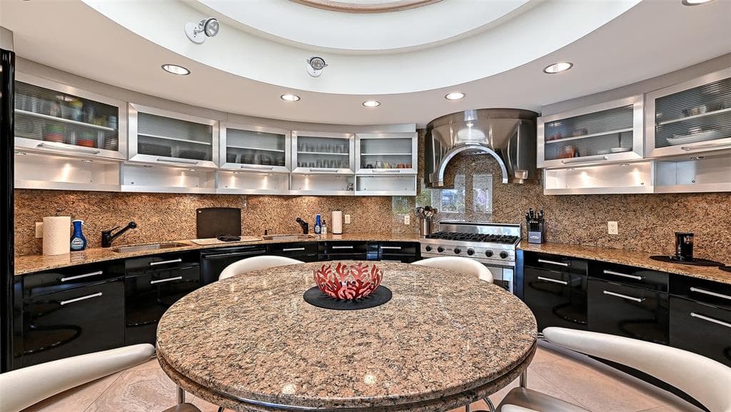 510 HARBOR GATE WAY photo 17