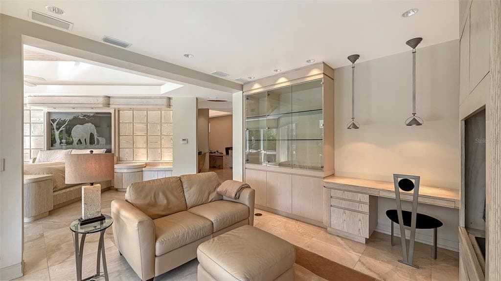 510 HARBOR GATE WAY photo 25