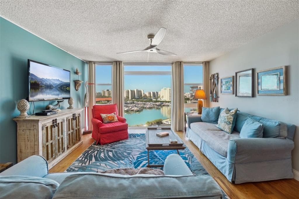 7400 SUN ISLAND DRIVE S 712 photo 1