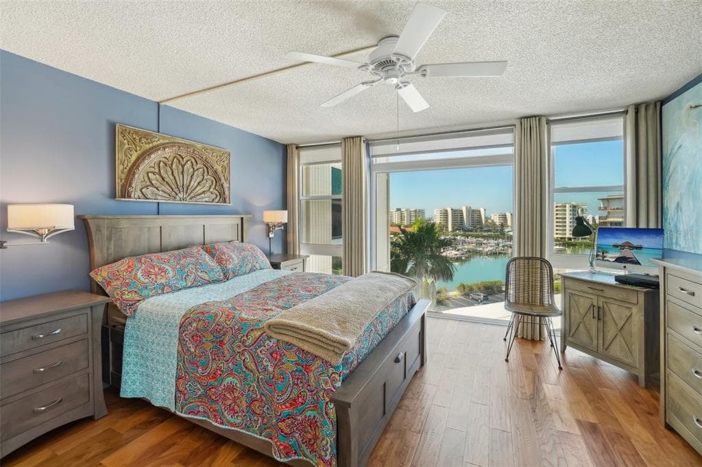 7400 SUN ISLAND DRIVE S 712 photo 16