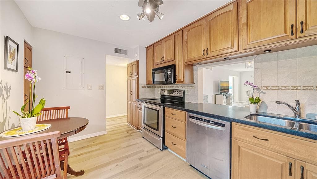 4500 GULF OF MEXICO DRIVE 206 photo 11