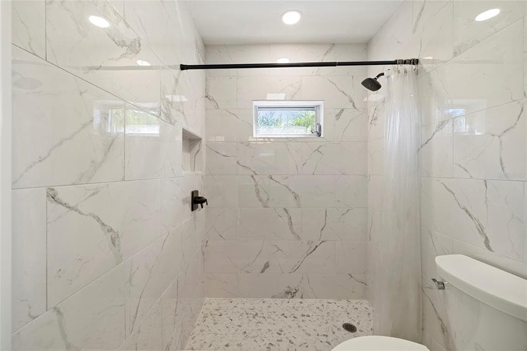 440 NORMA COURT photo 7