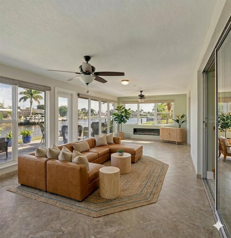 440 NORMA COURT photo 4