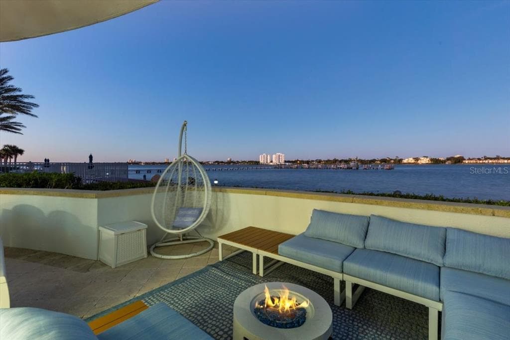 231 RIVERSIDE DRIVE 102 photo 16