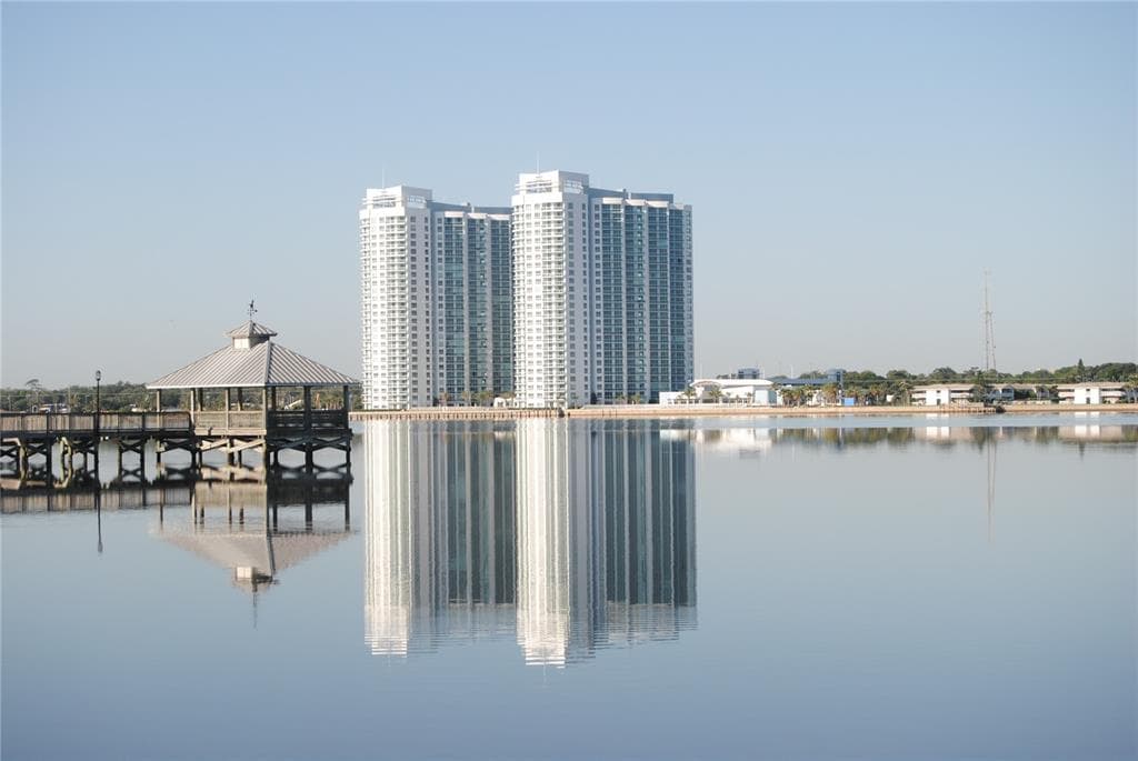 231 RIVERSIDE DRIVE 102 photo 1