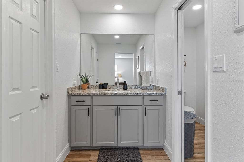 20495 ALBURY DRIVE photo 21