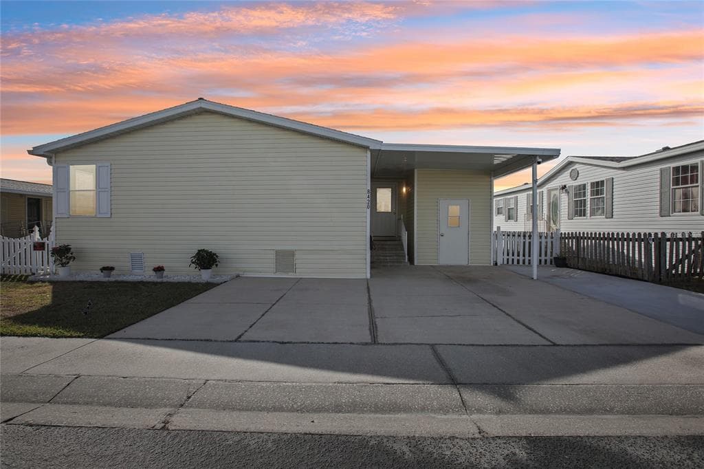 8420 FANTASIA PARK WAY photo 1