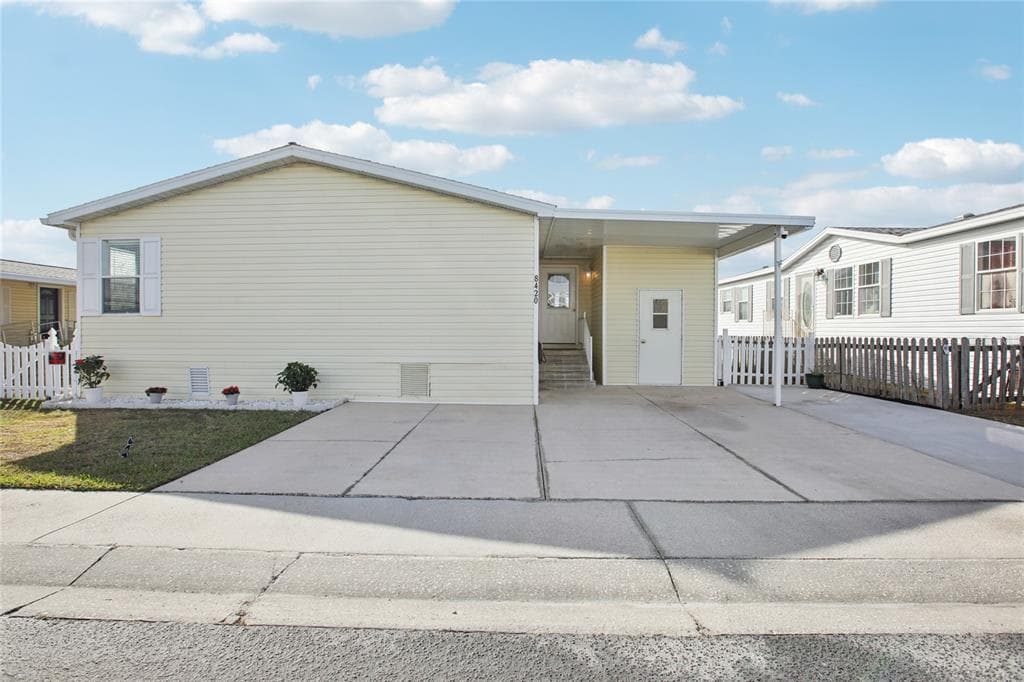 8420 FANTASIA PARK WAY photo 5