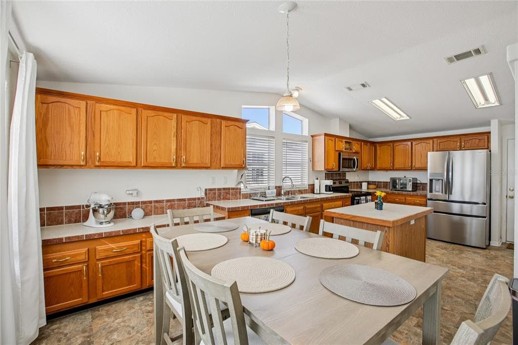 8420 FANTASIA PARK WAY photo 8