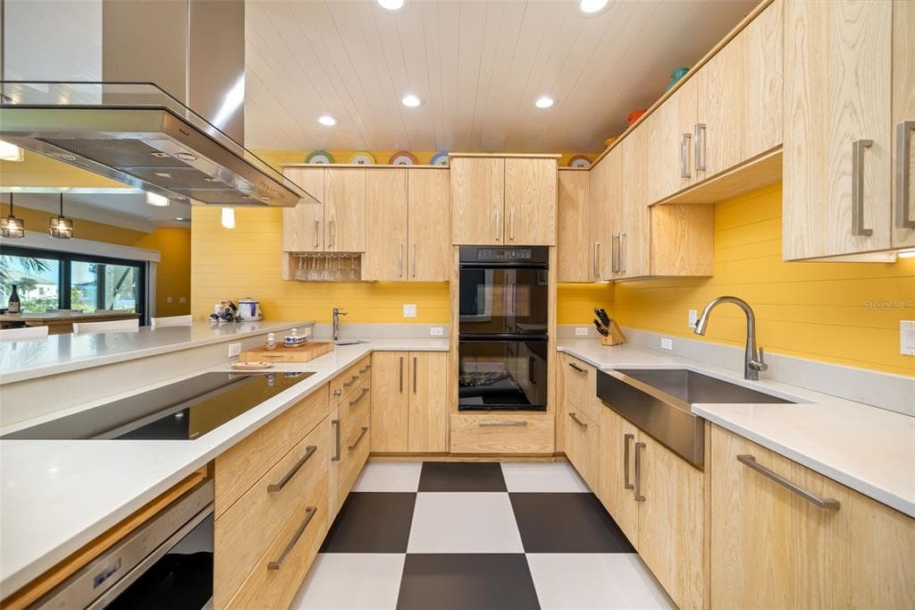 560 HARBOR COVE CIRCLE photo 22