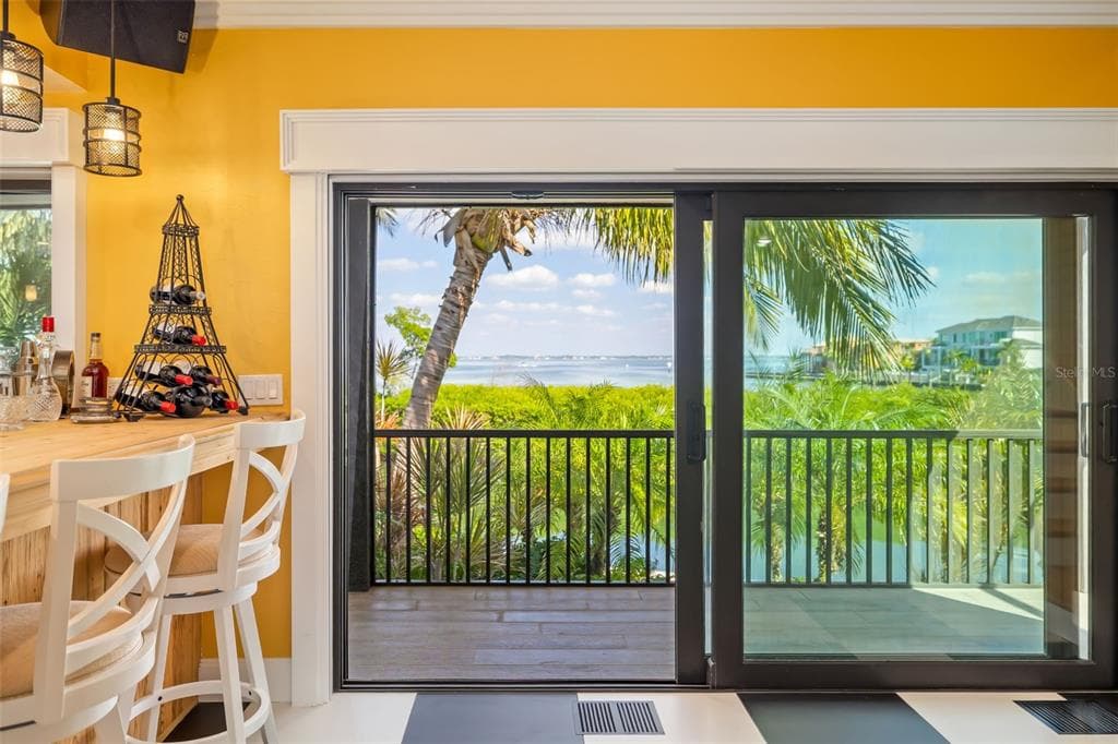 560 HARBOR COVE CIRCLE photo 15