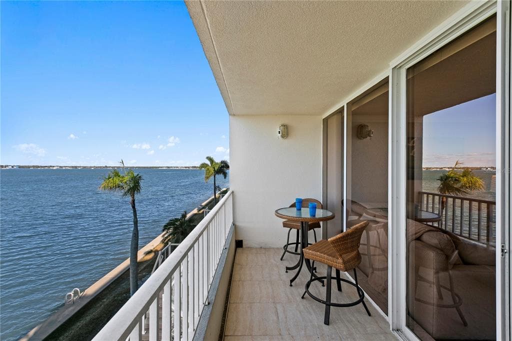 5279 ISLA KEY BOULEVARD S 211 photo 13