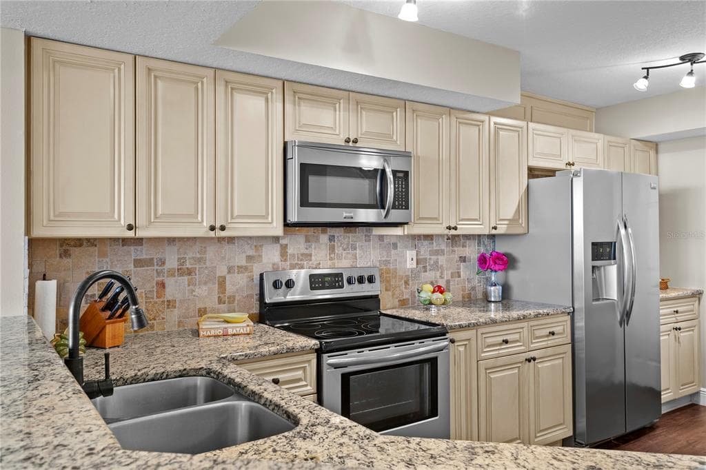 5279 ISLA KEY BOULEVARD S 211 photo 17
