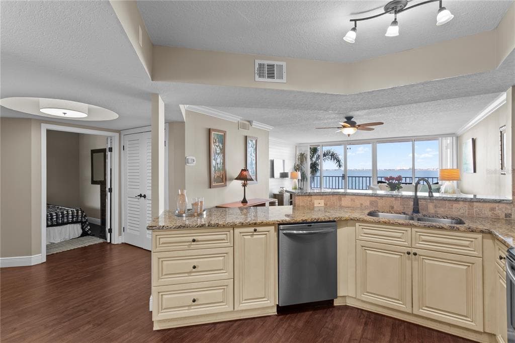 5279 ISLA KEY BOULEVARD S 211 photo 16