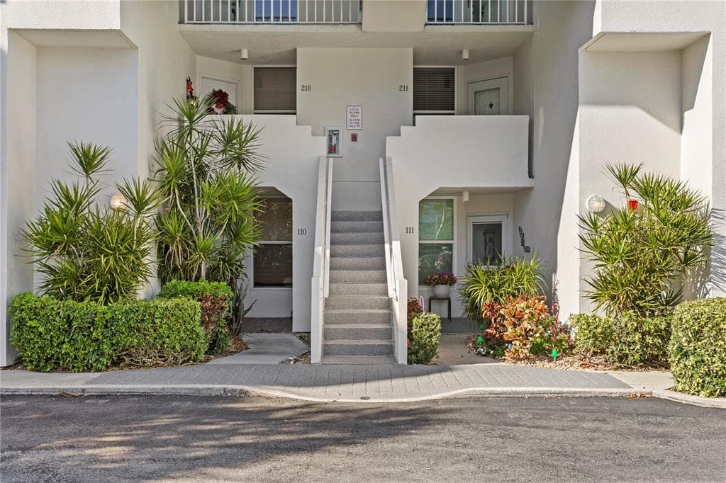 5279 ISLA KEY BOULEVARD S 211 photo 1
