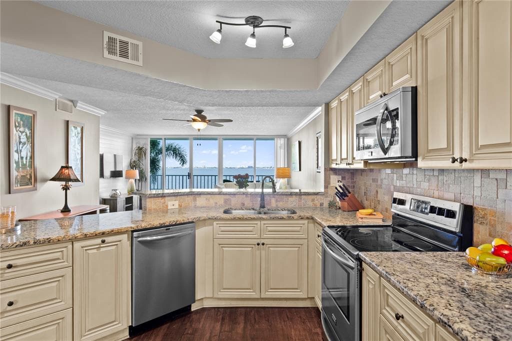 5279 ISLA KEY BOULEVARD S 211 photo 18