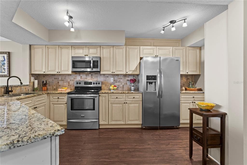 5279 ISLA KEY BOULEVARD S 211 photo 19