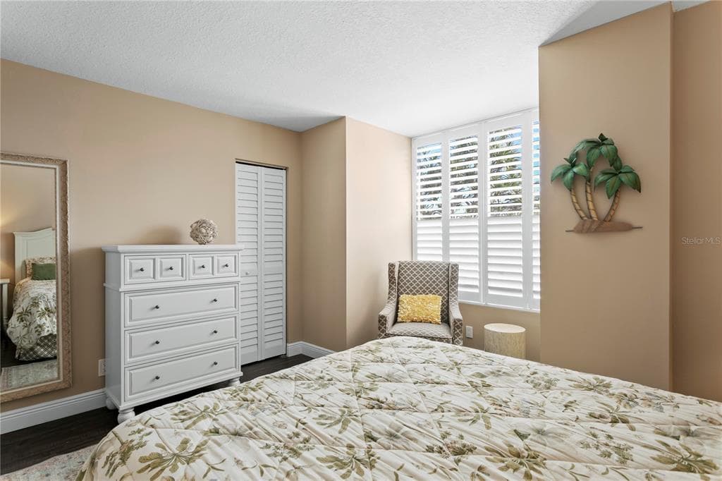 5279 ISLA KEY BOULEVARD S 211 photo 25
