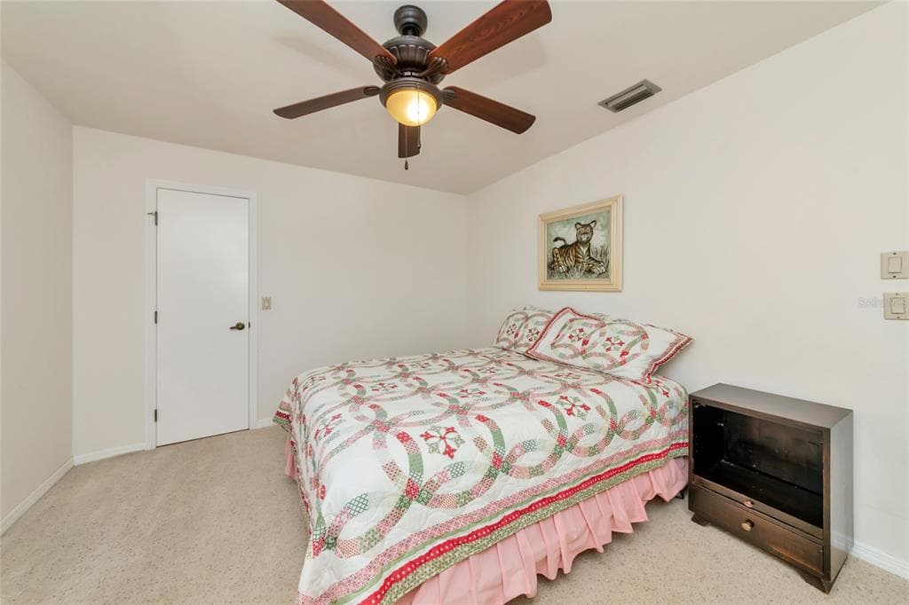 2176 BARKSDALE STREET photo 18
