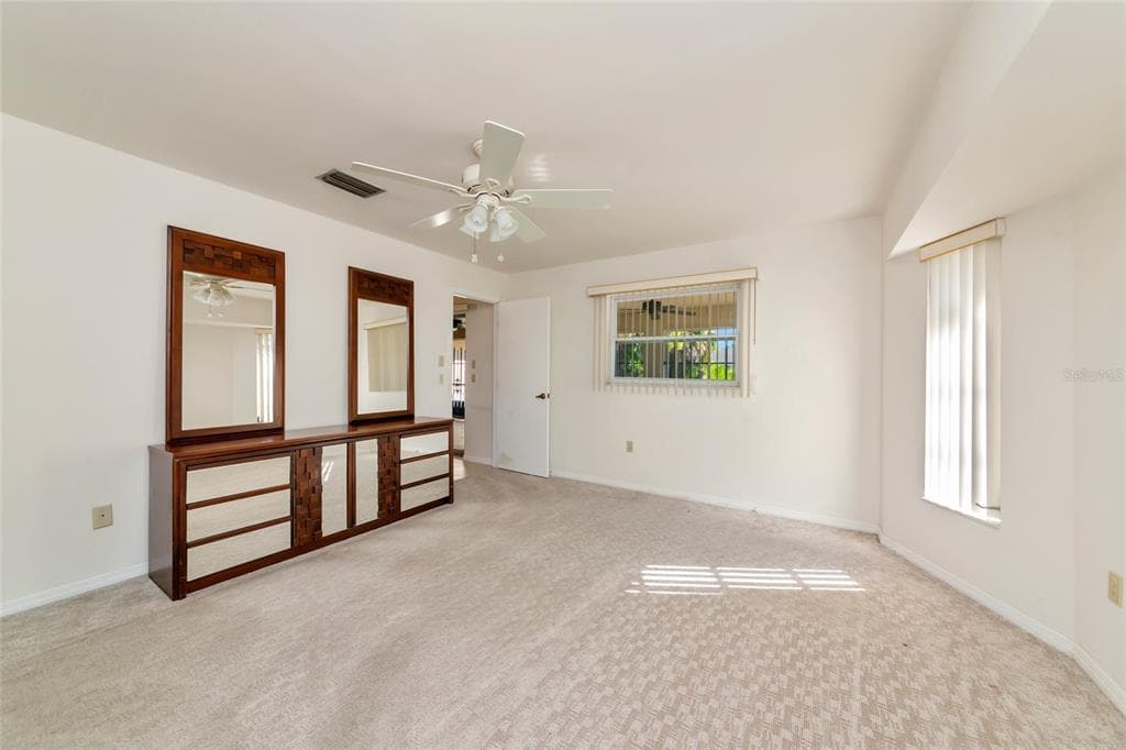 2176 BARKSDALE STREET photo 25