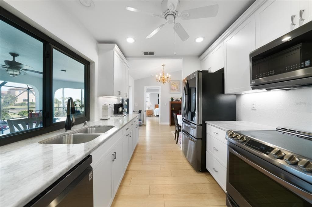 3522 FOX TERRACE photo 13