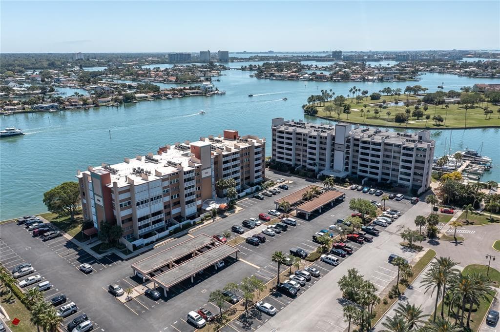 500 TREASURE ISLAND CAUSEWAY 406 photo 1