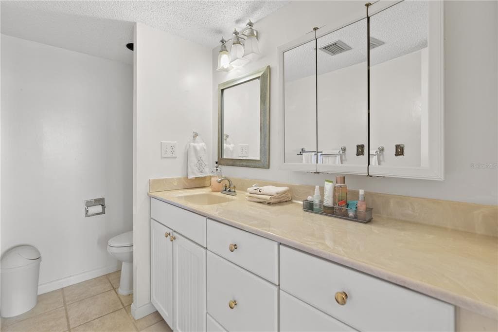 500 TREASURE ISLAND CAUSEWAY 406 photo 10